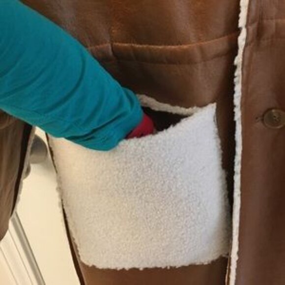 2 in 1 Reversible Coat: Brown Leather and Off-White Sherpa / Teddy - Picture 4 of 13